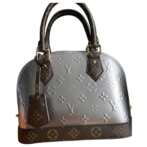 sac alma bb louis vuitton|Louis Vuitton Alma mm price.